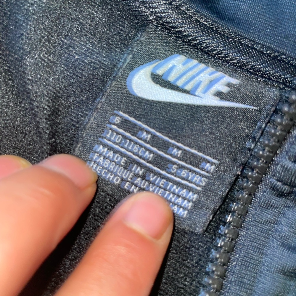 Nike jacket - Picture 3 of 3